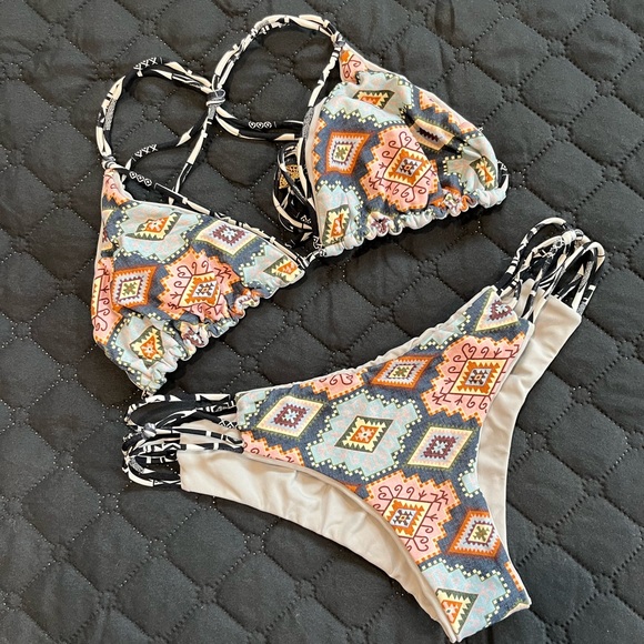 DEL MAAR bikini 👙 reversible, with duster - Picture 2 of 10